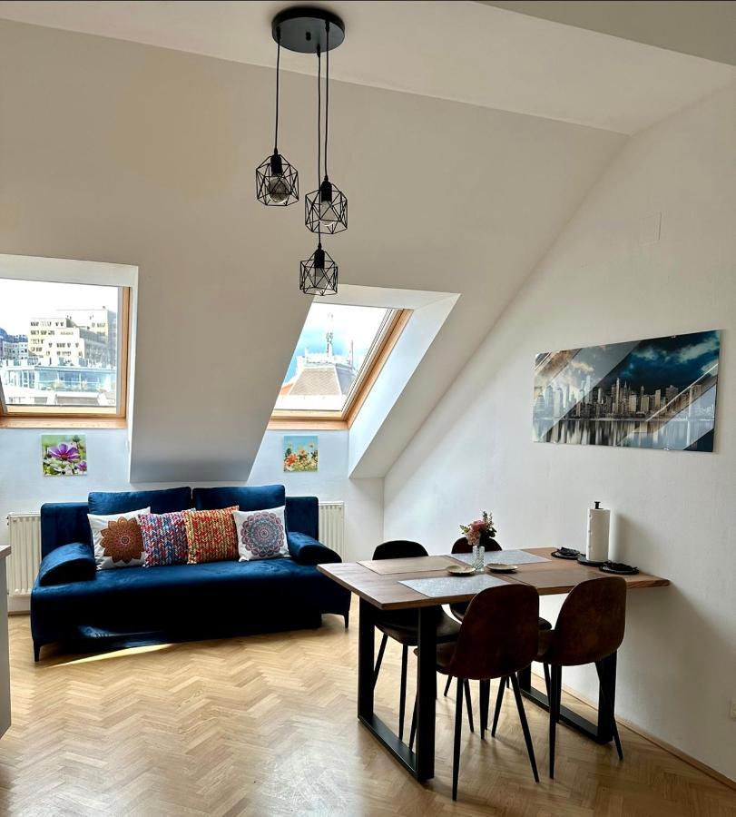 Klimatisiertes Dachgeschoss City Apartment In Zentrum Wiens מראה חיצוני תמונה