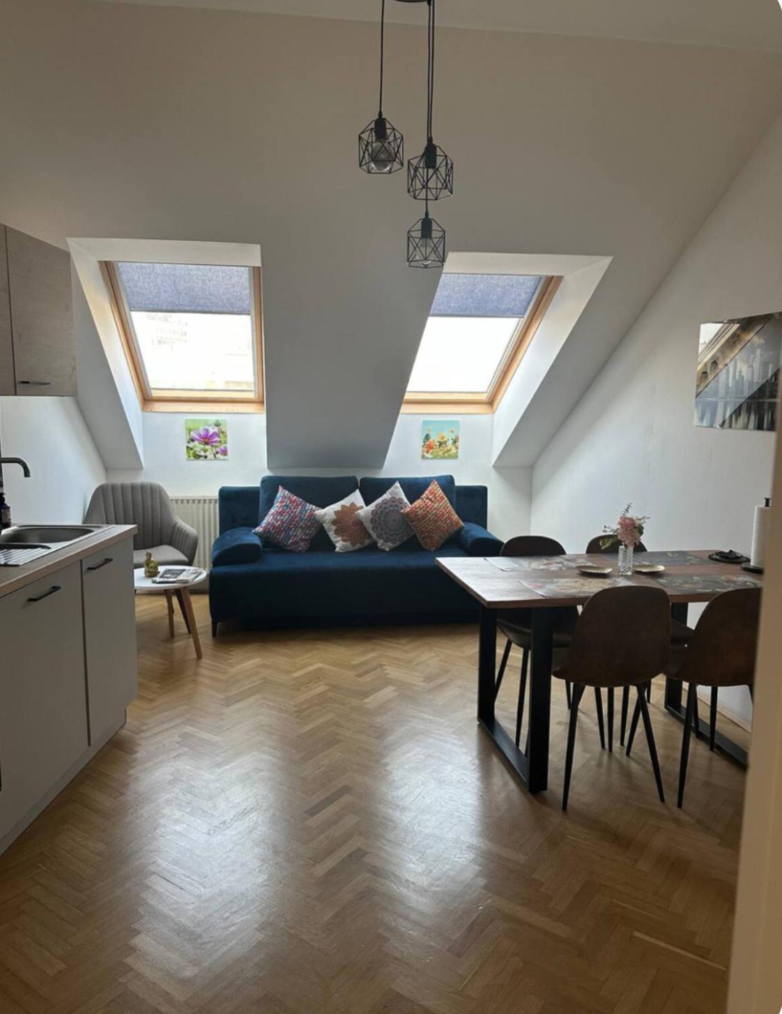 Klimatisiertes Dachgeschoss City Apartment In Zentrum Wiens מראה חיצוני תמונה