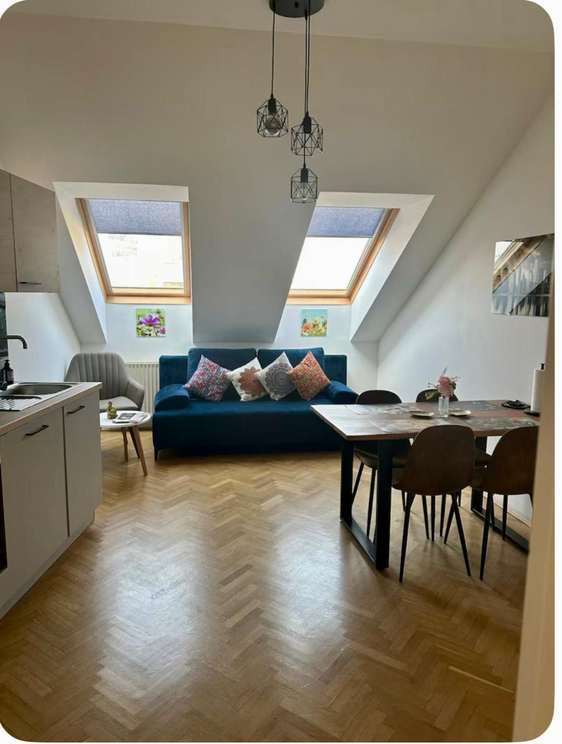 Klimatisiertes Dachgeschoss City Apartment In Zentrum Wiens מראה חיצוני תמונה